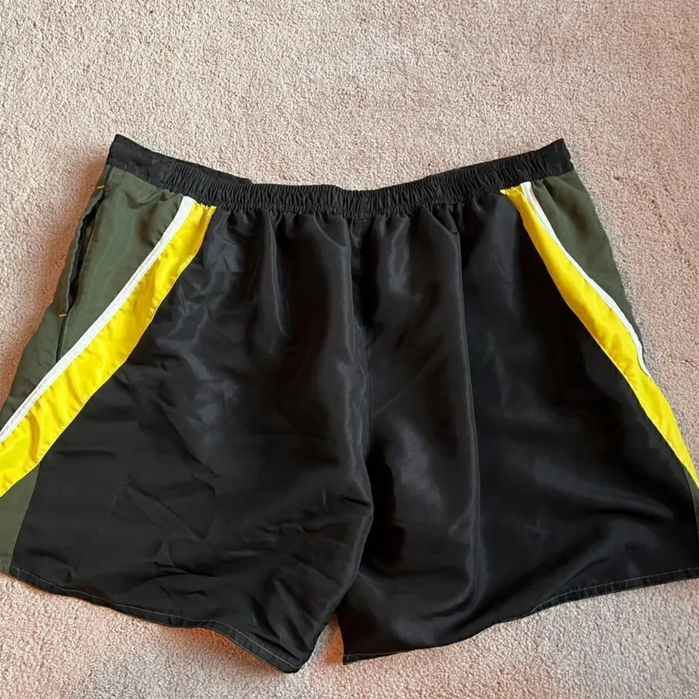 Men’s swim shorts